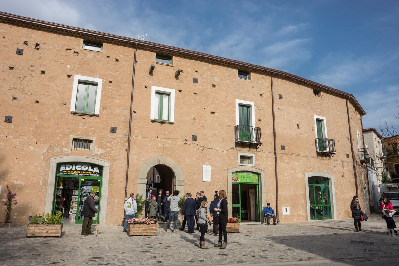 Residenza Palazzo Di Lorenzo Ceraso Kültér fotó